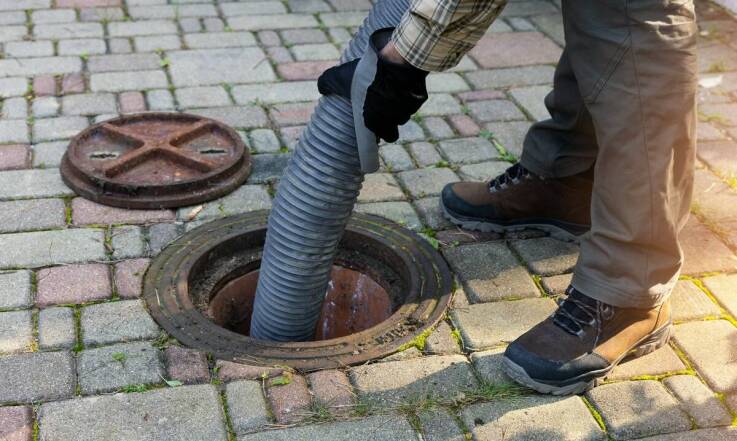 Jakie metody stosujemy w przypadku trudnych zatorów w kanalizacji?