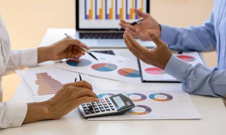 Dlaczego warto mieć profesjonalną obsługę kadrową w małej firmie?