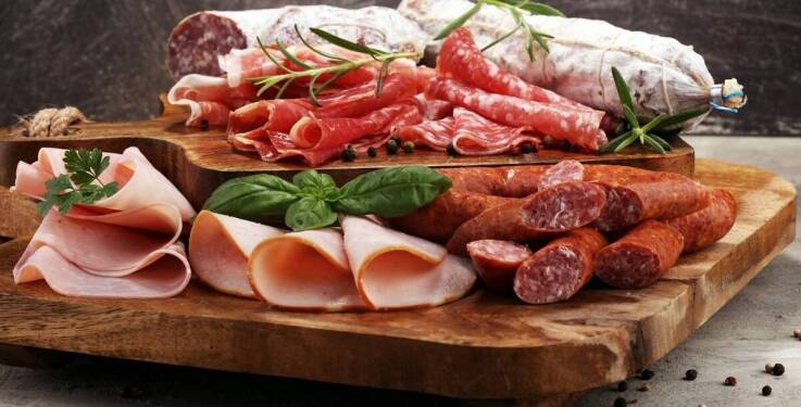 Tradycyjne receptury na wędliny – co czyni je wyjątkowymi?