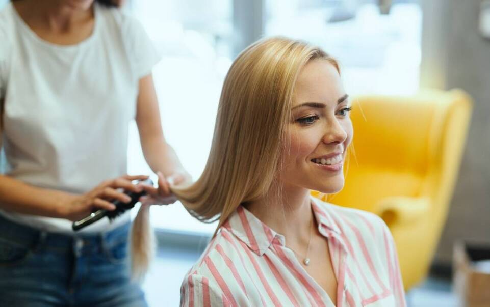 Jakie są trendy w keratynowym prostowaniu włosów na nadchodzący sezon?