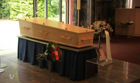 Jak zakład pogrzebowy w Wejherowie pomaga w organizacji ceremonii pogrzebowej?