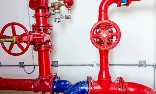 Zbiorniki ppoż. w kontekście bezpieczeństwa budynków komercyjnych