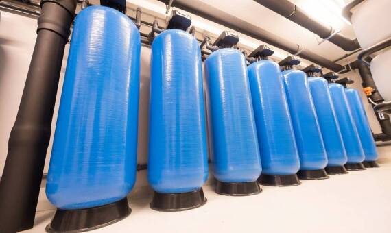 Wybór odpowiednich filtrów do odżelaziania wody – na co zwrócić uwagę?