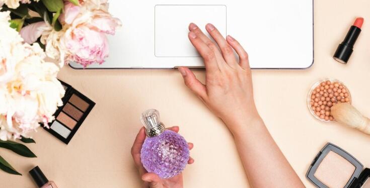 Akcesoria perfumeryjne jako element marketingu – jak je wykorzystać?
