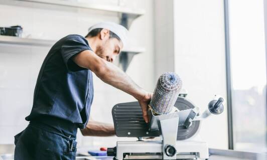 Zastosowanie odpowiednich środków smarnych w serwisie krajalnic