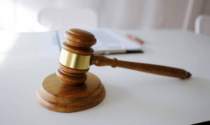 Jak przygotować się do licytacji komorniczej?