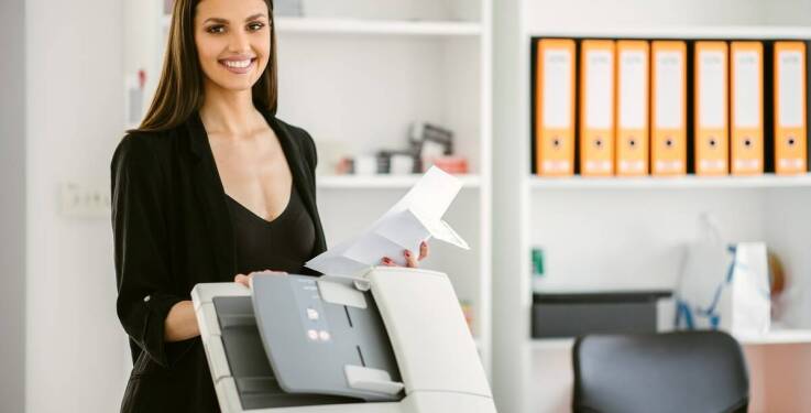 Jak wybrać idealną drukarkę do biura?
