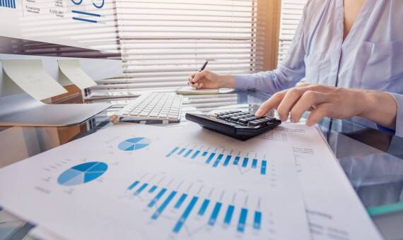 Jak usługi księgowe pomagają w optymalizacji podatkowej przedsiębiorstw