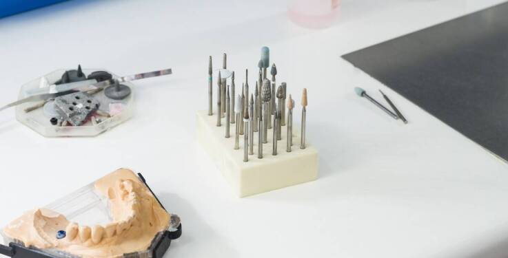 W jaki sposób mosty cyrkonowe mogą poprawić funkcjonalność uzębienia?