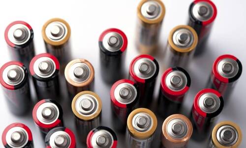 Akumulator 12v 120ah w szafach rack – niezawodność i bezpieczeństwo urządzeń