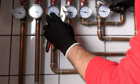 W jaki sposób próby ciśnieniowe zapewniają bezpieczeństwo instalacji?