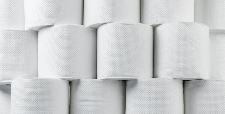 Porównanie trwałości papieru toaletowego 100% celulozy z innymi produktami