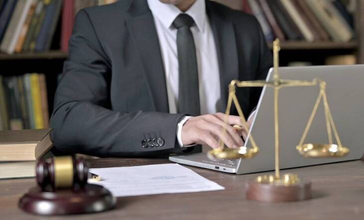 Jak przygotować się do wizyty u prawnika?