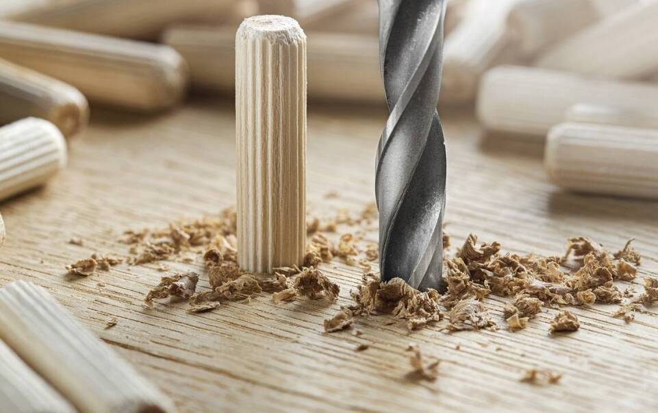 Proces produkcji kołków drewnianych – od surowca do gotowego produktu