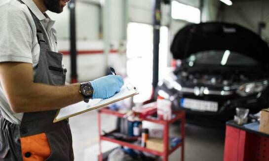 Jakie dokumenty są potrzebne do sprzedaży auta na auto złomie?