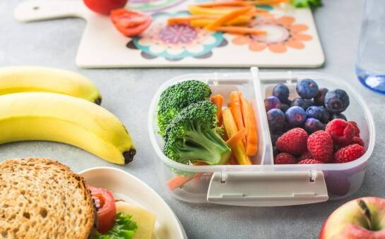 Jakie są korzyści zdrowotne płynące z cateringowych posiłków dla najmłodszych?