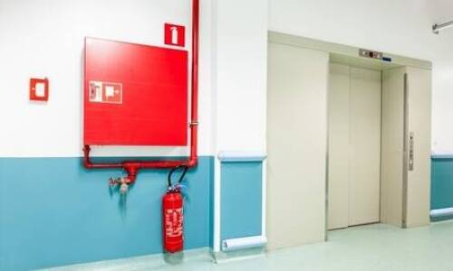 Systemy przeciwpożarowe – bezpieczeństwo budynków