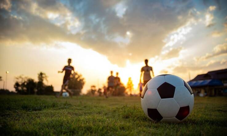 Jakie korzyści płyną z unikalnej metodologii treningowej w akademii piłkarskiej?