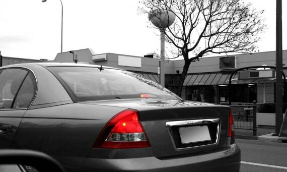 Co warto wiedzieć o wynajmie aut z automatyczną skrzynią biegów?