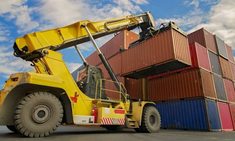 HDS do przewozu kontenerów – jak wpływa na efektywność transportu?