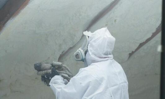 Jak przygotować fundamenty pod izolacje natryskowe?