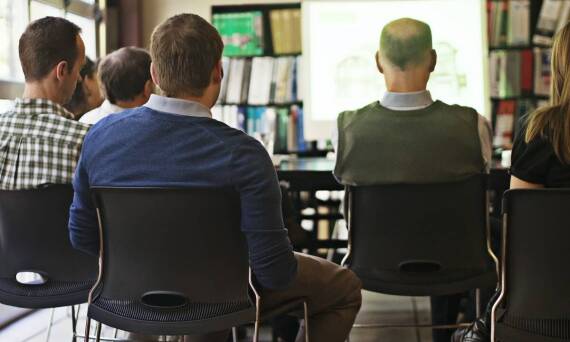 Czego mogą dotyczyć szkolenia biznesowe dla firm?