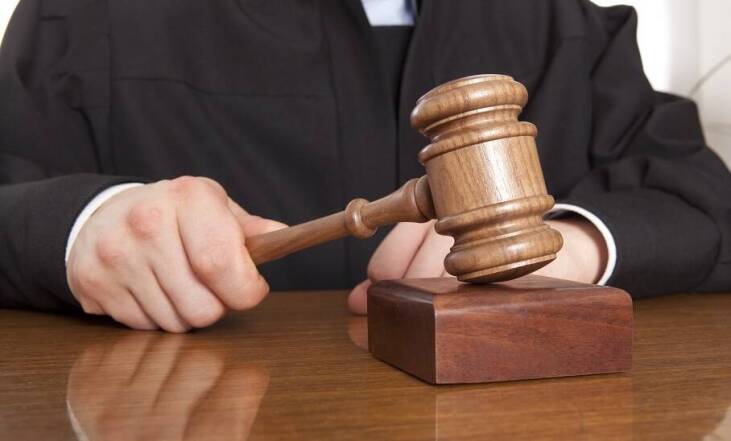 Kiedy sąd może odroczyć wykonanie kary pozbawienia wolności?