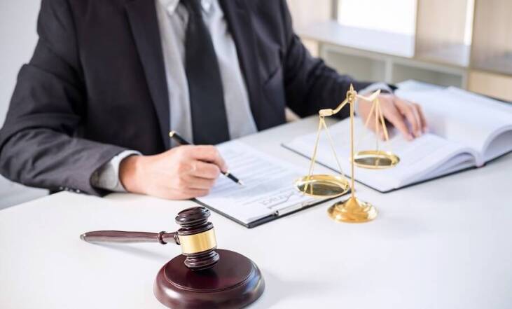 Co swoim zakresem obejmuje prawo gospodarcze?