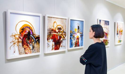 Jakie emocje wyraża fotografia artystyczna? Odkryj jej głębię