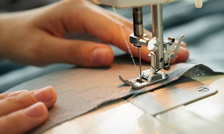 Szycie sukni wizytowej na miarę: co wyróżnia ofertę Moda ślubna Opole?