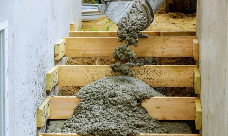 Jak transport i pompowanie wpływają na jakość wyrobów betonowych?