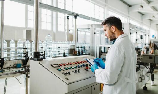 Wpływ nadzoru przyrodniczego na decyzje administracyjne dotyczące środowiska