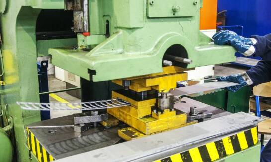 Ergonomia i design pras hydraulicznych – co oferują nowoczesne modele?