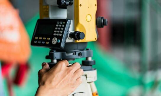 Jakie technologie pomiarowe stosują współcześni geodeci?