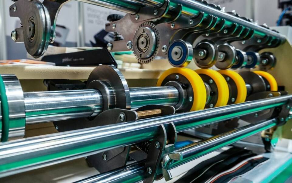 Proces produkcji gumy dzianej – od nici do gotowego produktu