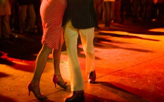 Salsa kubańska vs. inne style salsy – co je wyróżnia?