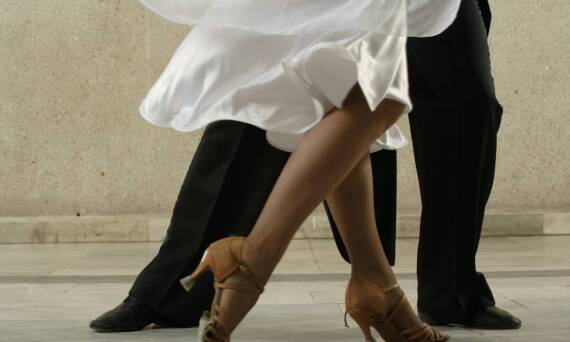 Nowoczesne technologie w produkcji butów do tańca ludowego damskich