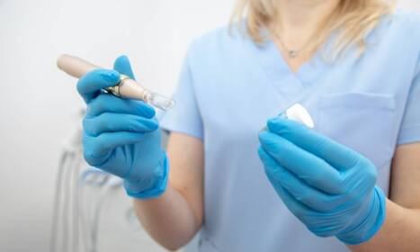 Jak radiofrekwencja mikroigłowa może pomóc w redukcji blizn potrądzikowych?