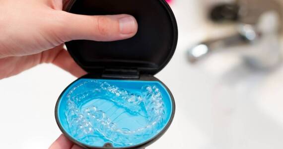 Invisalign a codzienne nawyki - co warto wiedzieć przed rozpoczęciem terapii?