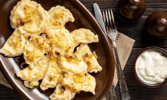 Pierogi domowe Warszawa: Historia i ewolucja ulubionego dania