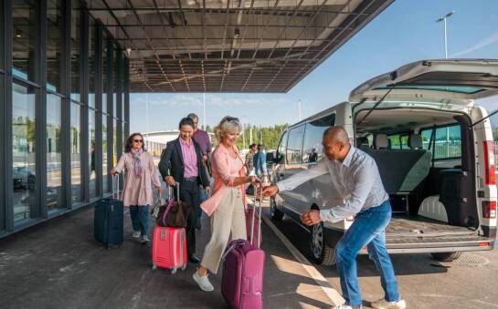 Jakie są największe zalety przejazdów busowych z adresu pod adres?