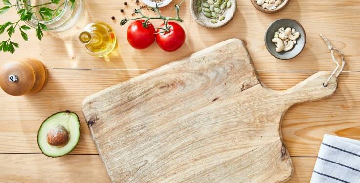 Smaki Morza Śródziemnego: jakie potrawy królują w restauracjach?
