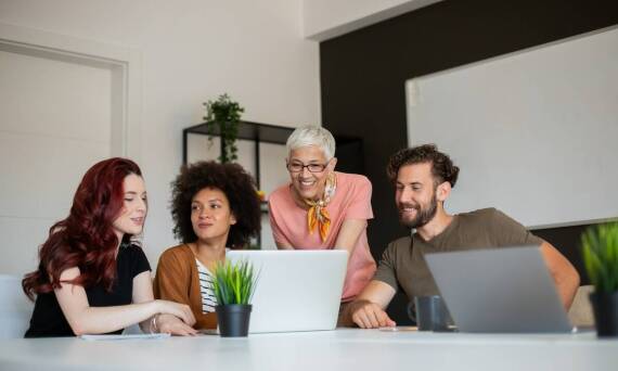 Jak profesjonalna administracja wspiera rozwój wspólnot mieszkaniowych?