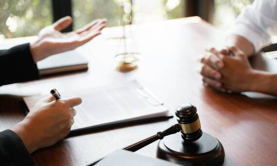 Jak uniknąć konfliktów podczas rozwodu z pomocą adwokata?