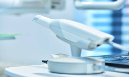 Skuteczne metody na bezbolesne leczenie zębów - co oferuje nowoczesna stomatologia?