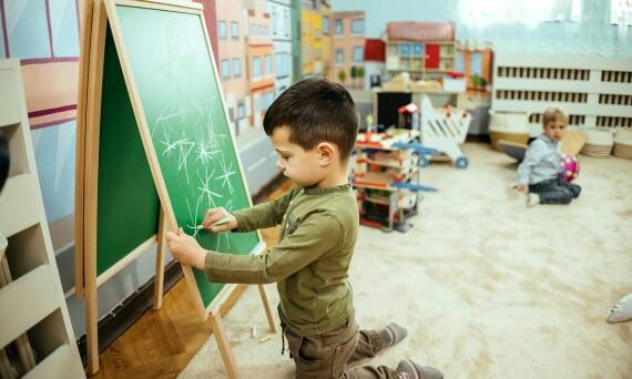 Jak zwiększona liczba godzin z matematyki wpływa na rozwój uczniów w szkole podstawowej?