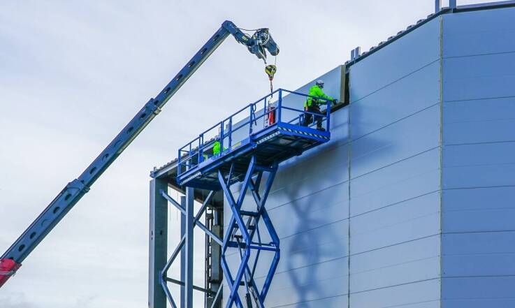 W jaki sposób innowacyjne metody montażu redukują odpady budowlane w budowie hal?