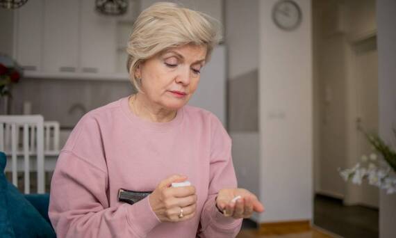 Leczenie hormonalne a ryzyko nowotworów - co warto wiedzieć?