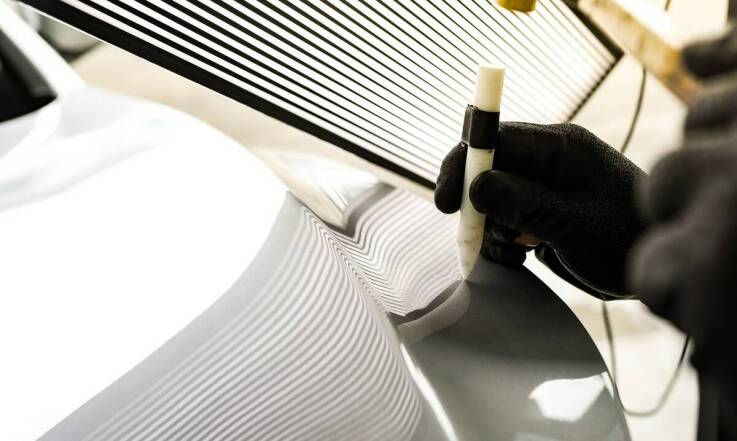 Dlaczego usuwanie wgnieceń po gradobiciu jest ważne dla Twojego auta?