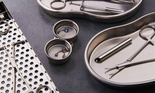 Zastosowanie klamer metalowych w modzie unisex – co warto wiedzieć?